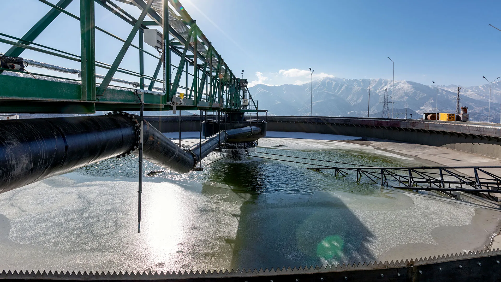 Slurry thickener water treatment plant